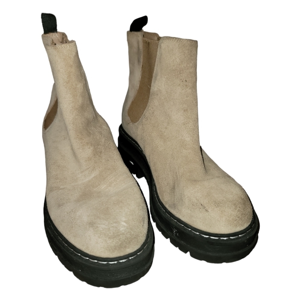 Marc Fisher LTD Pirro Lug Sole Chelsea Ankle Boots Suede Leather 6.5 Beige Black
